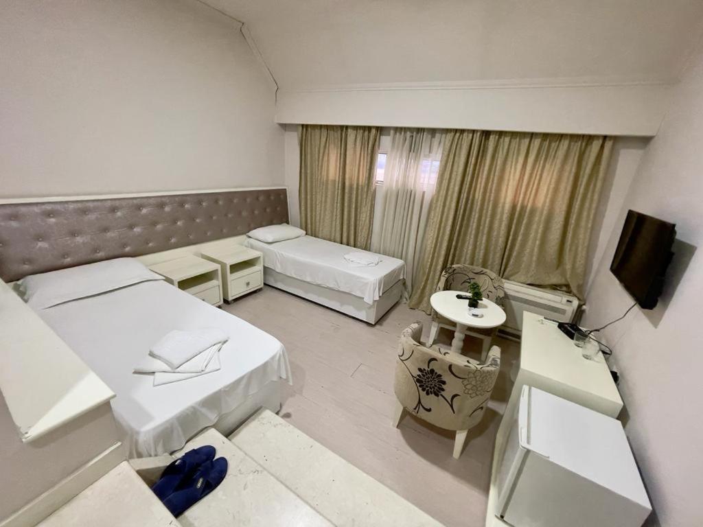 Select City Center Hotel Тирана Екстериор снимка